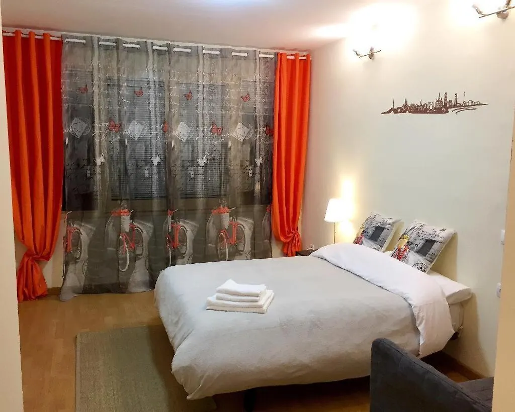 Guest House Barcelona Bruc بيت شباب